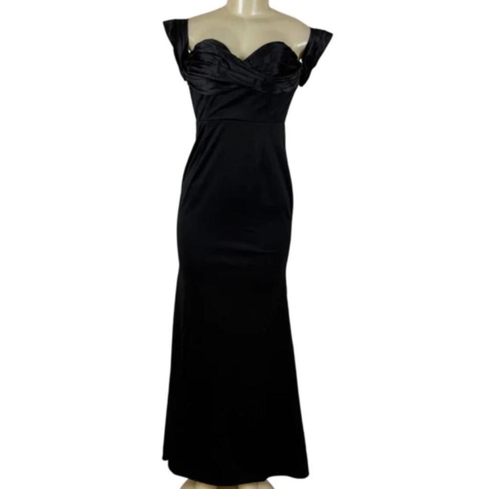 Maniju Elegant Off Shoulder Black Formal Dress with Pleated Bodice Size Small